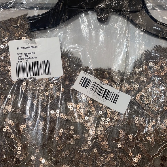 Tadashi Shoji Sleeveless Sequin Cocktail Dress - Picture 13 of 13